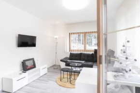 Apart Hackl, Sautens